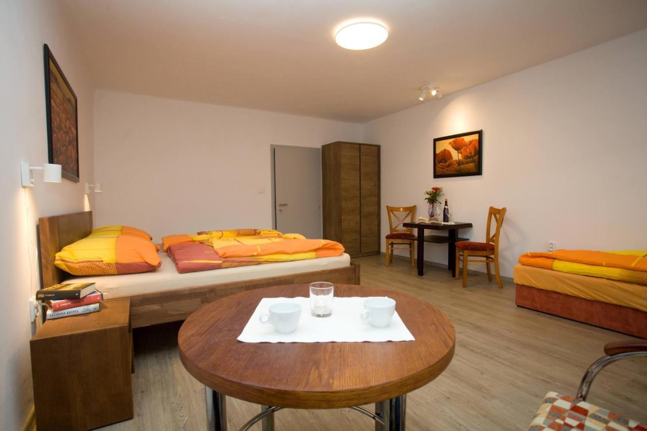 Apartmany Zak Frymburk Kültér fotó